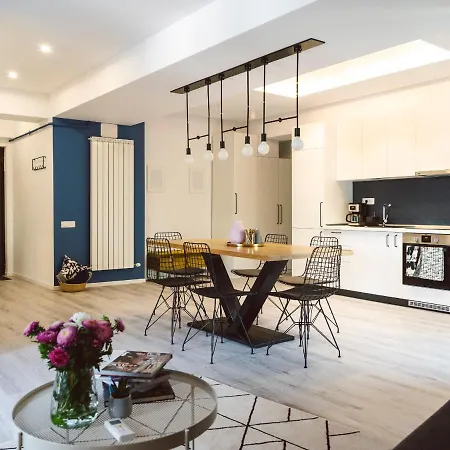 Union Pearl - Center-sky Bar At 12th Floor *