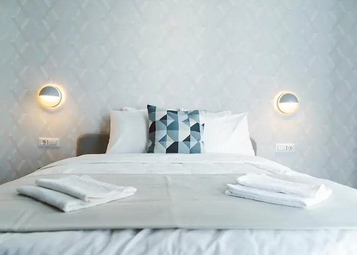 Union Pearl - Center-sky Bar At 12th Floor