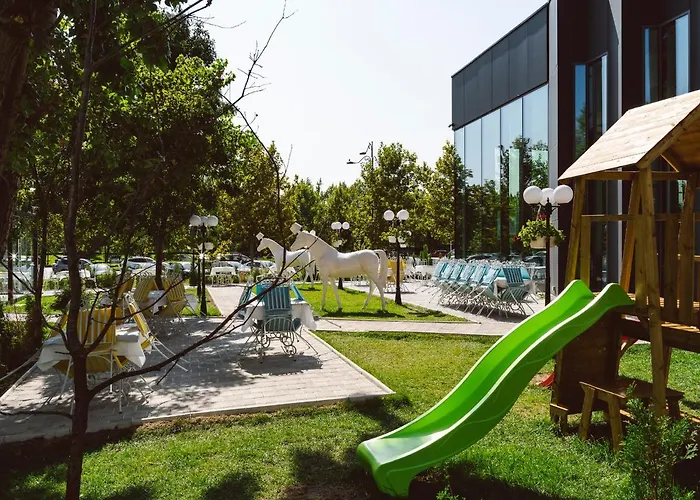 Union Pearl - Center-sky Bar At 12th Floor * Bukurešť